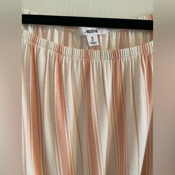 Pink Stripe Crop Top - Picture 3 of 7